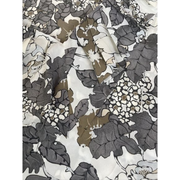 Ann Taylor LOFT Outlet Women's Sz Medium Floral Print Blouse Ruffle Neck Top - Picture 2 of 8